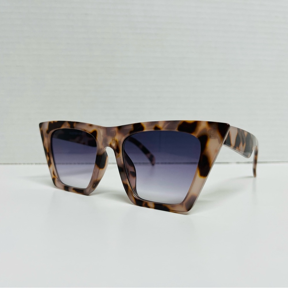 Trendy Cat Eye Purple Tint Fashion Accessories Sunglasses - Picture 4 of 6
